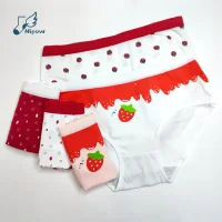 شورت زنانه نخی عروسکی طرح توت فرنگی فروشگاه نی پو