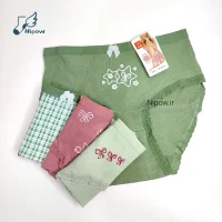 شورت زنانه نخی کبریتی مارک یوکین طرح پاپیون